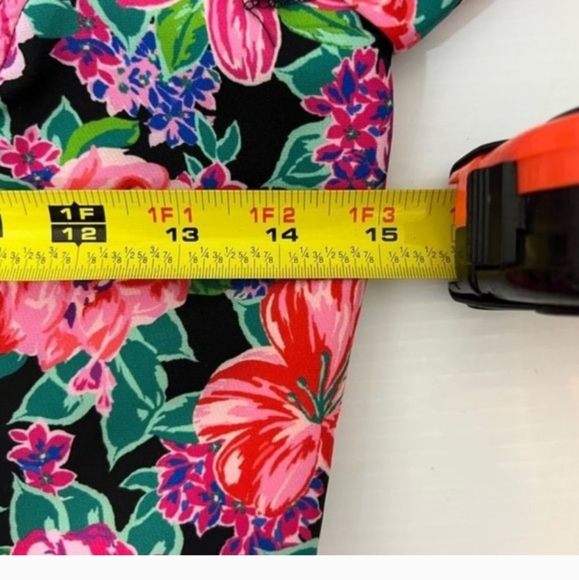 🆕Zara Floral Print Plunging Neckline Puffy Shoulder Crop Top Size Small - Picture 10 of 10